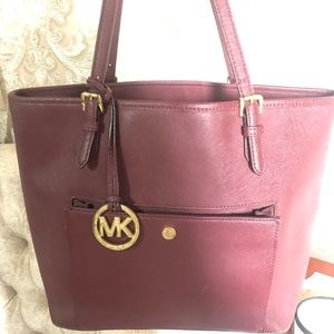 Michael Kors Jet Set Tote with Front Pocket